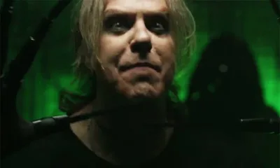 Burton C. Bell explica a mudança sonora de “Obsolete”, do Fear Factory