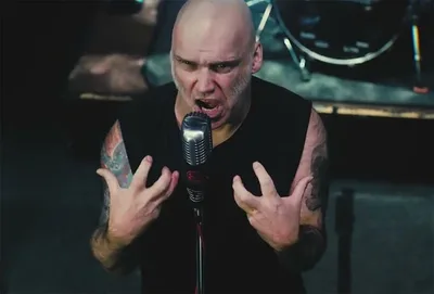 Blaze Bayley diz que passou a valorizar mais as pessoas após ataque cardíaco