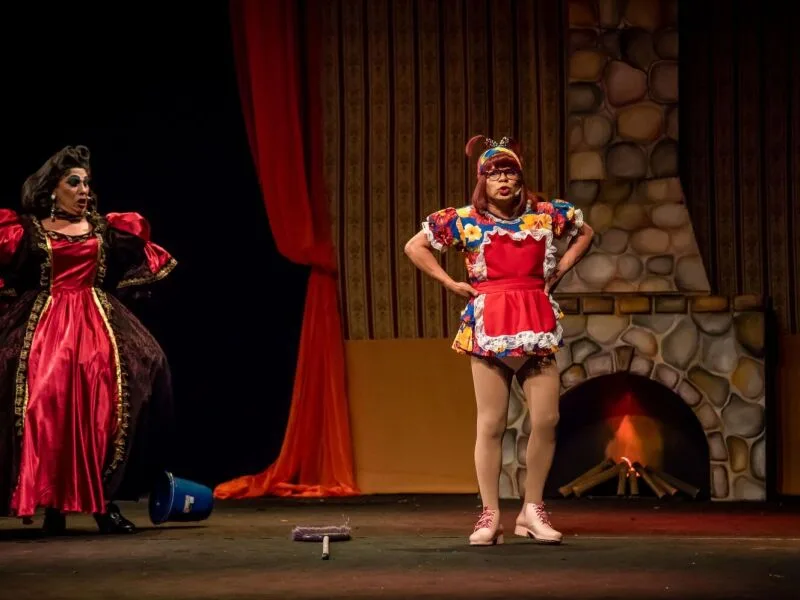 Cinderela leva memória do teatro pernambucano a exposição no Recife