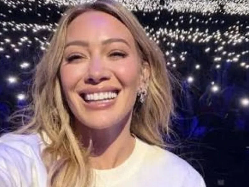Hilary Duff confirma show em São Paulo para agosto de 2027