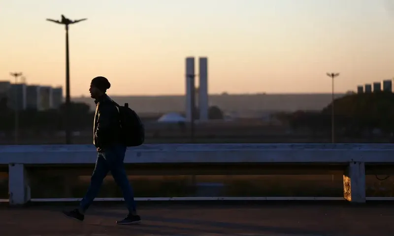 Ar polar reduz temperaturas e leva chuva intensa ao Sudeste nesta sexta