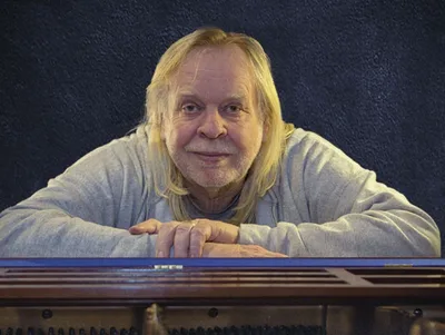 Autógrafo de Rick Wakeman foi levado junto com pasta de Dalmo Medeiros