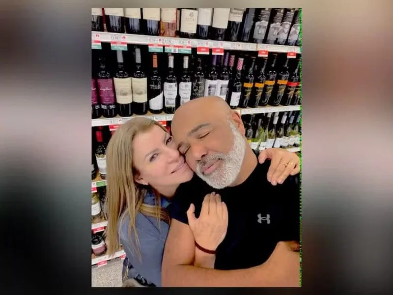 Mulher de Rick pede orações enquanto buscas por helicóptero continuam em SC