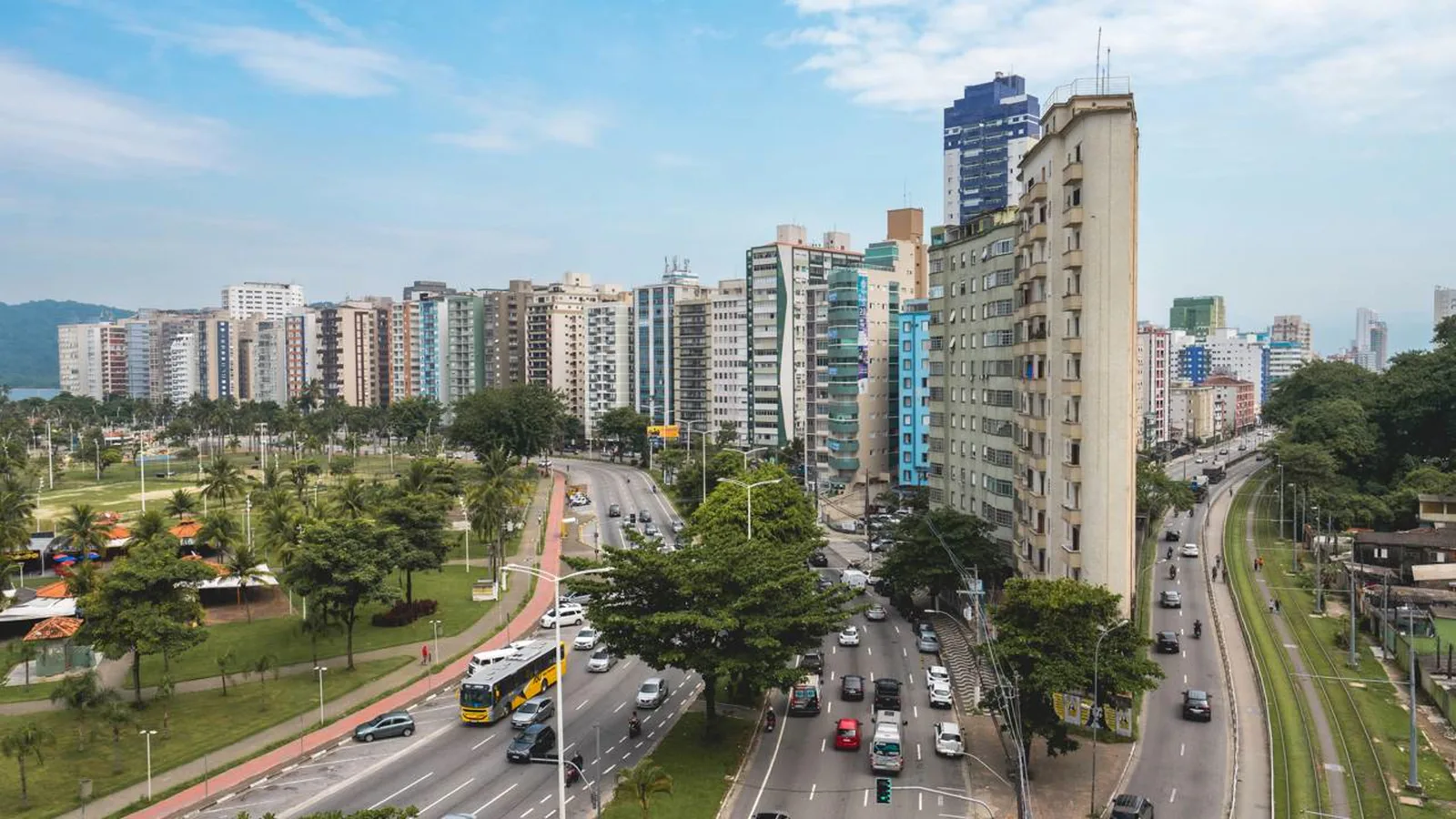 São Vicente combina memória colonial, mar e passeio pelo Morro do Voturuá