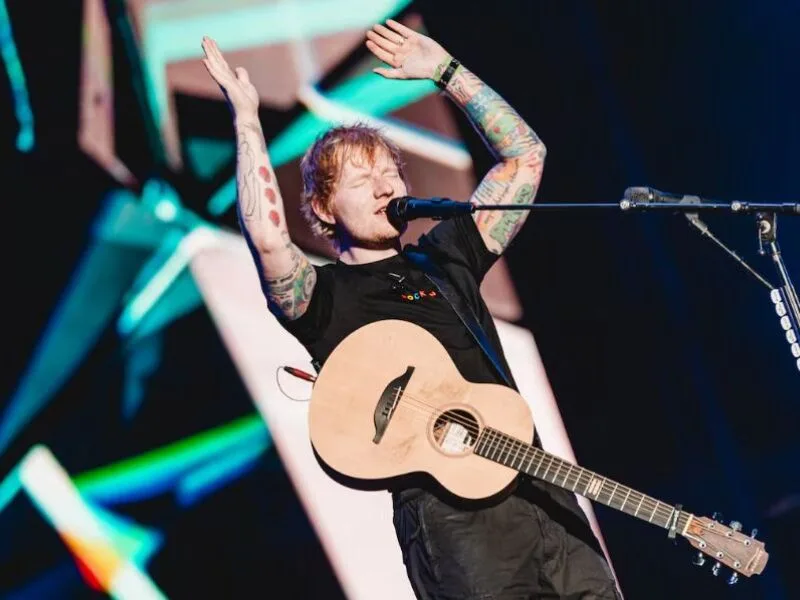 Sheeran diz que promotores decidiram retirar Macklemore da turnê Loop