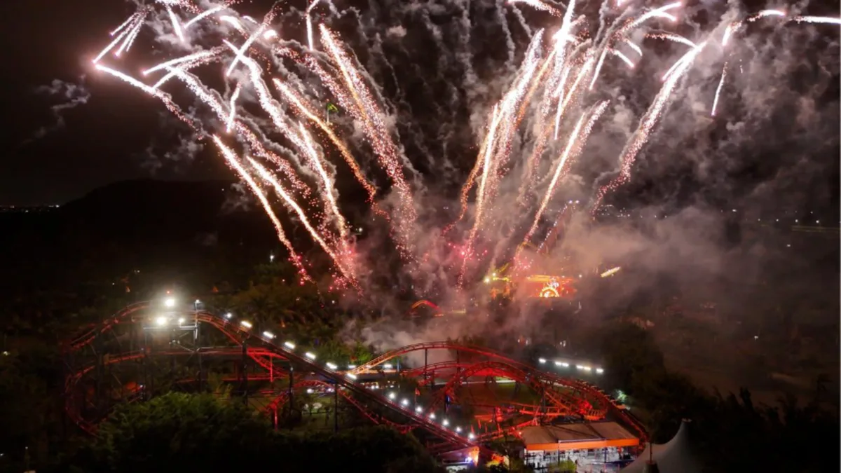 Star Mountain encerra trajetória, e Fire Whip volta renovada ao Beto Carrero