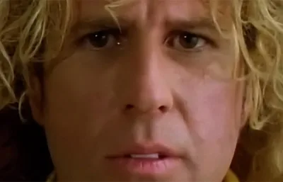 Sammy Hagar relembra reação após ser vaiado ao abrir show do Kiss