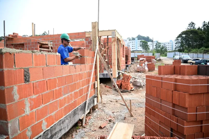 Paralisação da Caixa trava análises e ameaça pagamentos da construção em Goiás