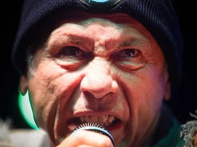 Bruno Sutter compara Bruce Dickinson e Kiske e aponta limite no timbre