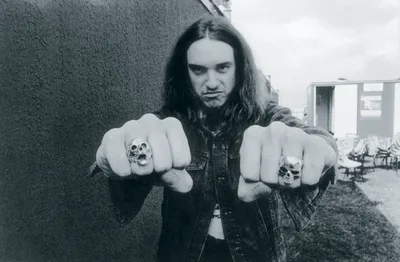 Homenagens lembram Cliff Burton 40 anos após morte do baixista