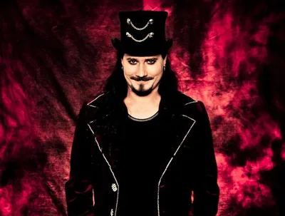 Tuomas Holopainen conta como viveu a estreia do Nightwish