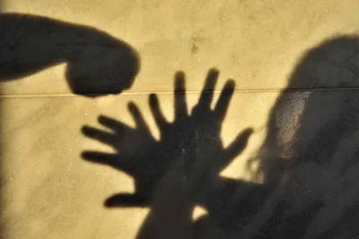 Medo da violência faz mulheres recusarem trabalho, lazer e deslocamentos