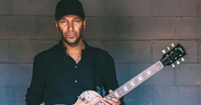 Roman Morello se aproxima de Jimmy Page após tocar clássico do Led Zeppelin