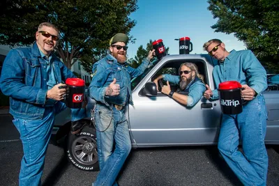 Brent Hinds comparou a música ao motociclismo em depoimento para livro