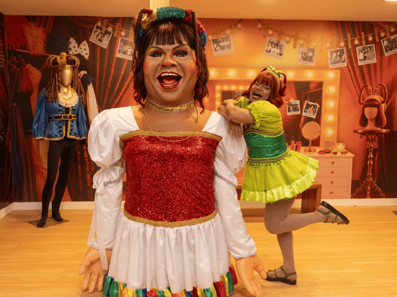 Cinderela reúne memória de 35 anos em mostra gratuita no Tacaruna