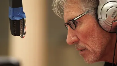 Regis Tadeu diz que opinião de Roger Waters não reduz importância do Rush