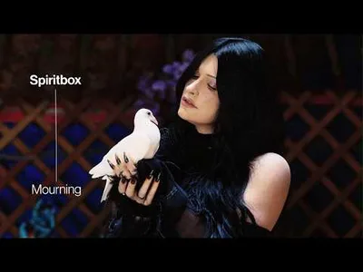 Spiritbox apresenta “Mourning” após passagem pelo Brasil