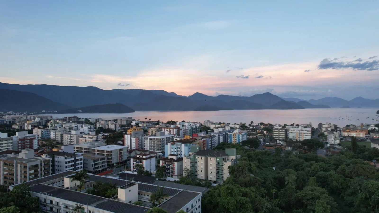 Ubatuba organiza seus encantos entre trilhas, praias e travessias marítimas