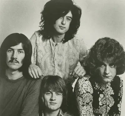 Jimmy Page diz que sintonia ao vivo levava o Led Zeppelin à “quinta dimensão”