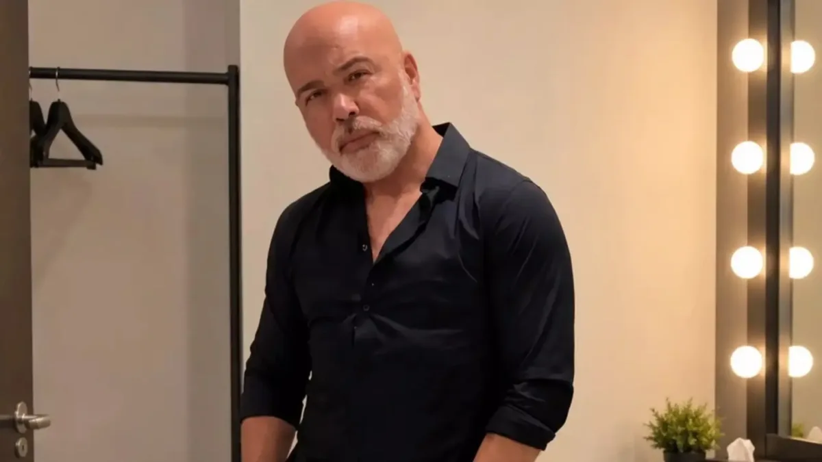 Helicóptero com cantor Rick desaparece após decolar de Porto Belo