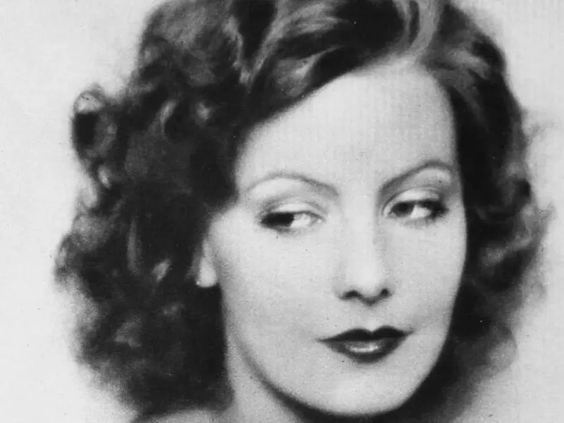 Greta Garbo volta à tela em anúncio criado com inteligência artificial