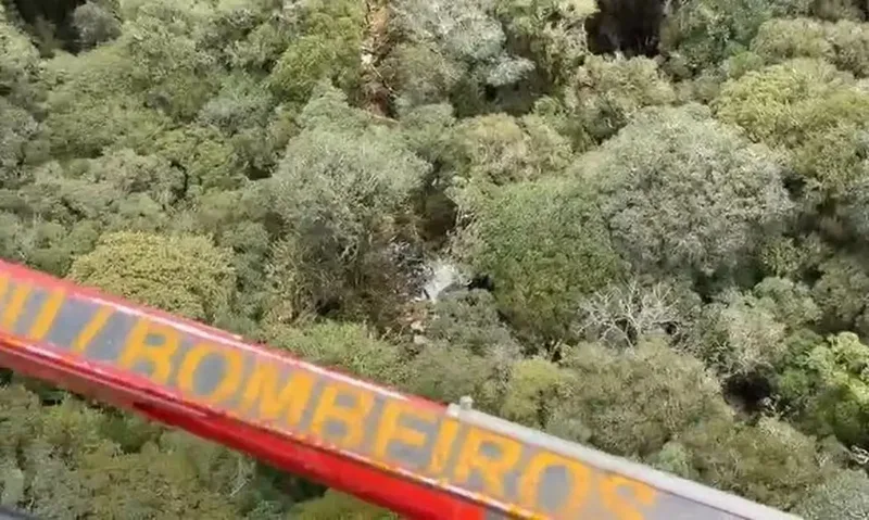 Destroços de helicóptero são localizados na serra de Santa Catarina