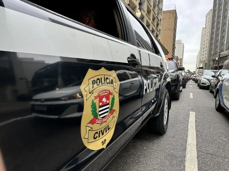 Prisões na Bolívia levam dois suspeitos ligados ao PCC para o Brasil