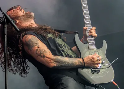 Andreas Kisser rejeita rótulo de pai do nu metal e relembra show em Los Angeles