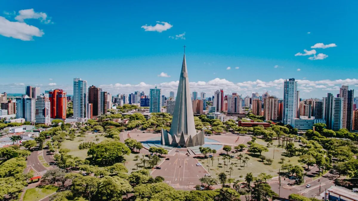 Maringá combina avenidas largas, parques e serviços para toda a região