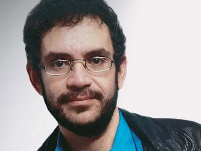 Ricardo Palmeira conta como Renato Russo mudou sua forma de tocar em estúdio