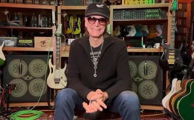 Steve Vai descobriu no solo de “Heartbreaker” o desejo de tocar guitarra