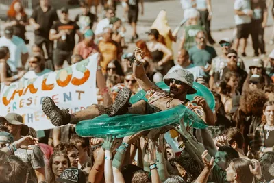 The Prodigy encerra Rockstadt com show que fez o público inteiro dançar