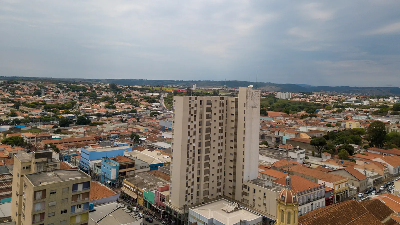 Entre a Convenção de Itu e os monumentos gigantes, uma cidade de duas memórias