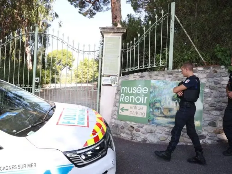 Museu de Renoir perde três obras após fuga de dupla na França