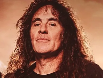 Como o Iron Maiden lançou um álbum sem masterização após uma pegadinha