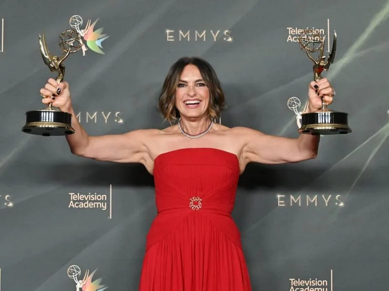 Octavia Spencer conquista primeiro Emmy; Mariska Hargitay também é premiada