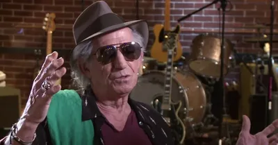 Keith Richards aponta “Bitch” como modelo de um rock direto e espontâneo