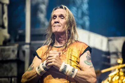 Nicko McBrain relata episódio de risco no mar ao lado de Ozzy Osbourne