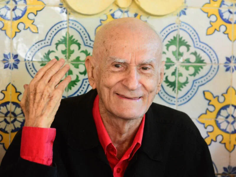 Ariano Suassuna recebe título de Patrono da Cultura do Recife