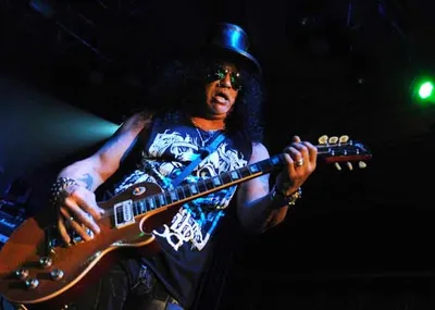 Slash destaca estreia do Cheap Trick entre os grandes discos de rock cru