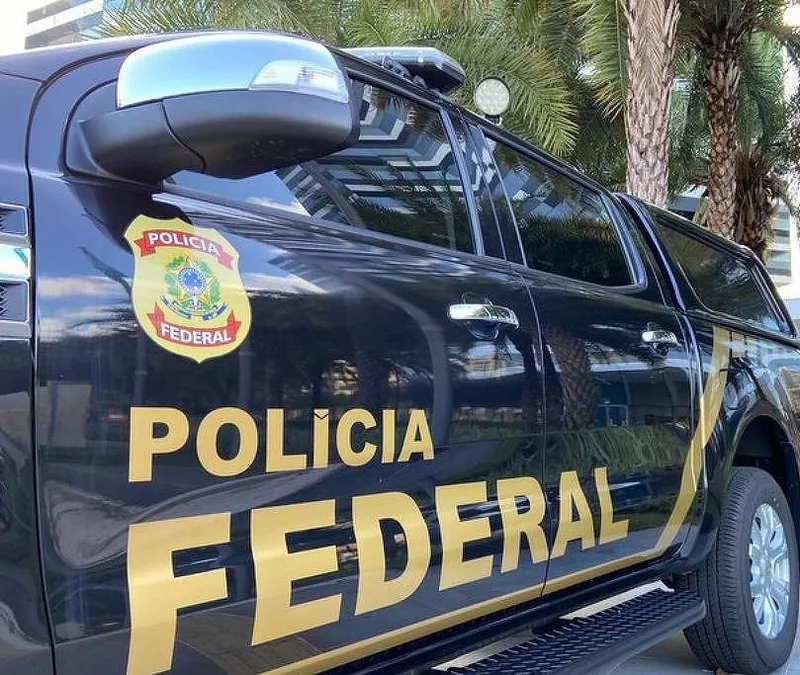 PF e PRF apreendem 11 fuzis e uma submetralhadora na Dutra