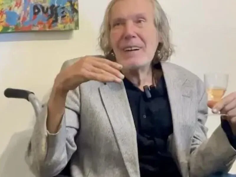 Eduardo Dussek fala sobre Parkinson, amor não monogâmico e liberdade